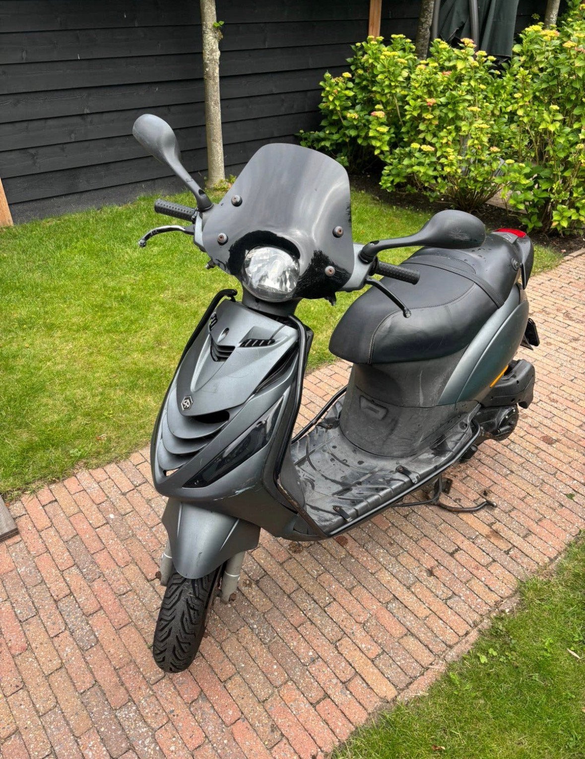 Piaggio zip 4-takt, Fietsen en Brommers, Ophalen, Gebruikt, Zip, Benzine