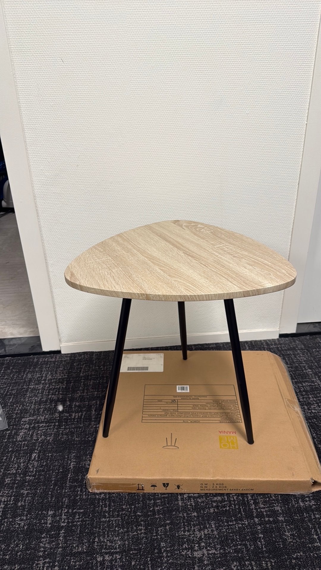 Set van 2 bijzettafels; hout met zwart metalen poten, Minder dan 55 cm, Rond, Nieuw, Modern