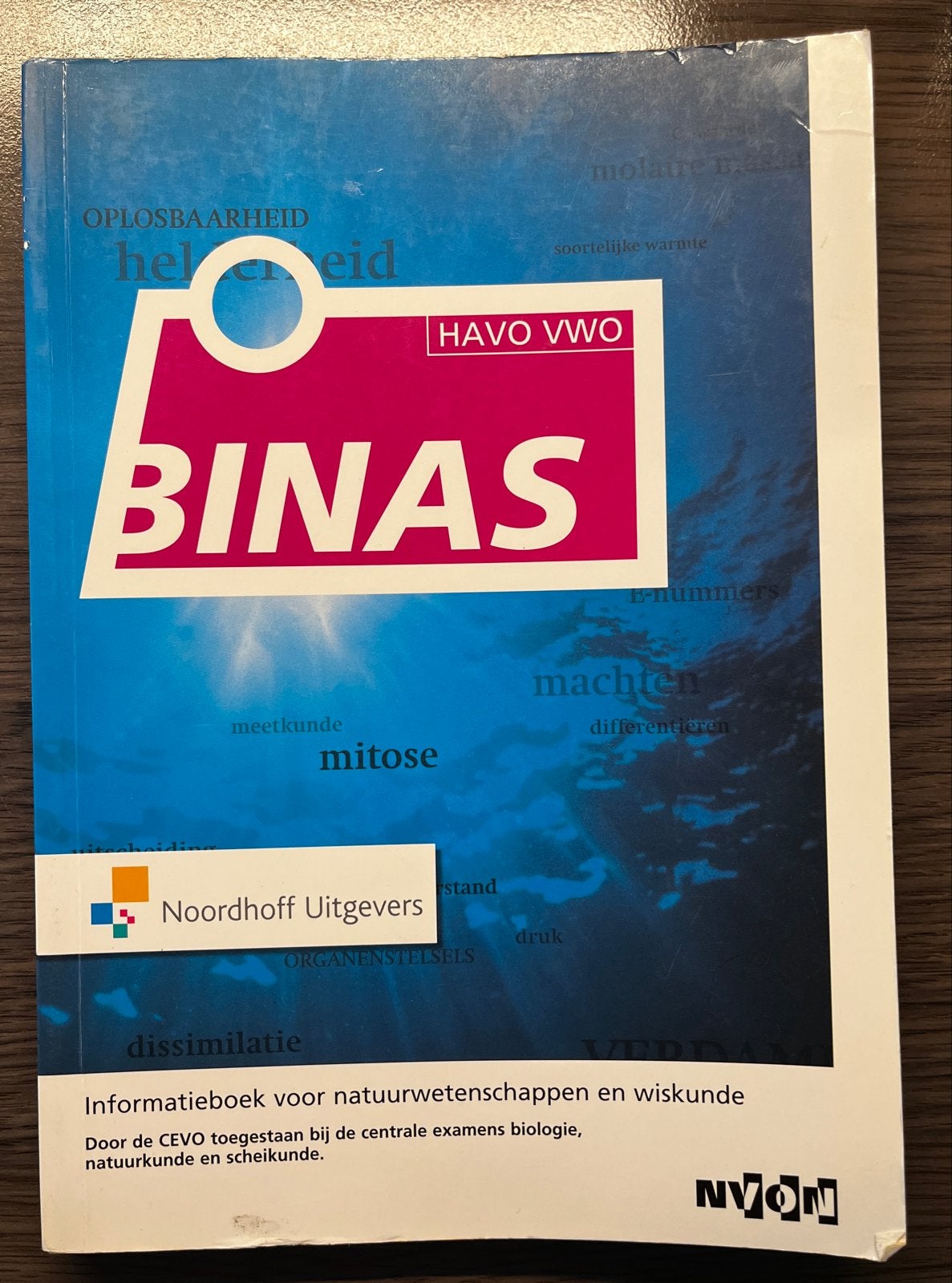 BINAS HAVO VWO 5e druk, Ophalen of Verzenden, Beta, Gelezen, Overige niveaus