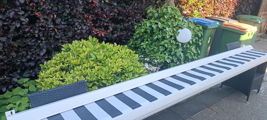4 meter breed elektrische zonnescherm antraciet wit, Ophalen, Elektrisch, Zo goed als nieuw, 250 cm tot 450 cm