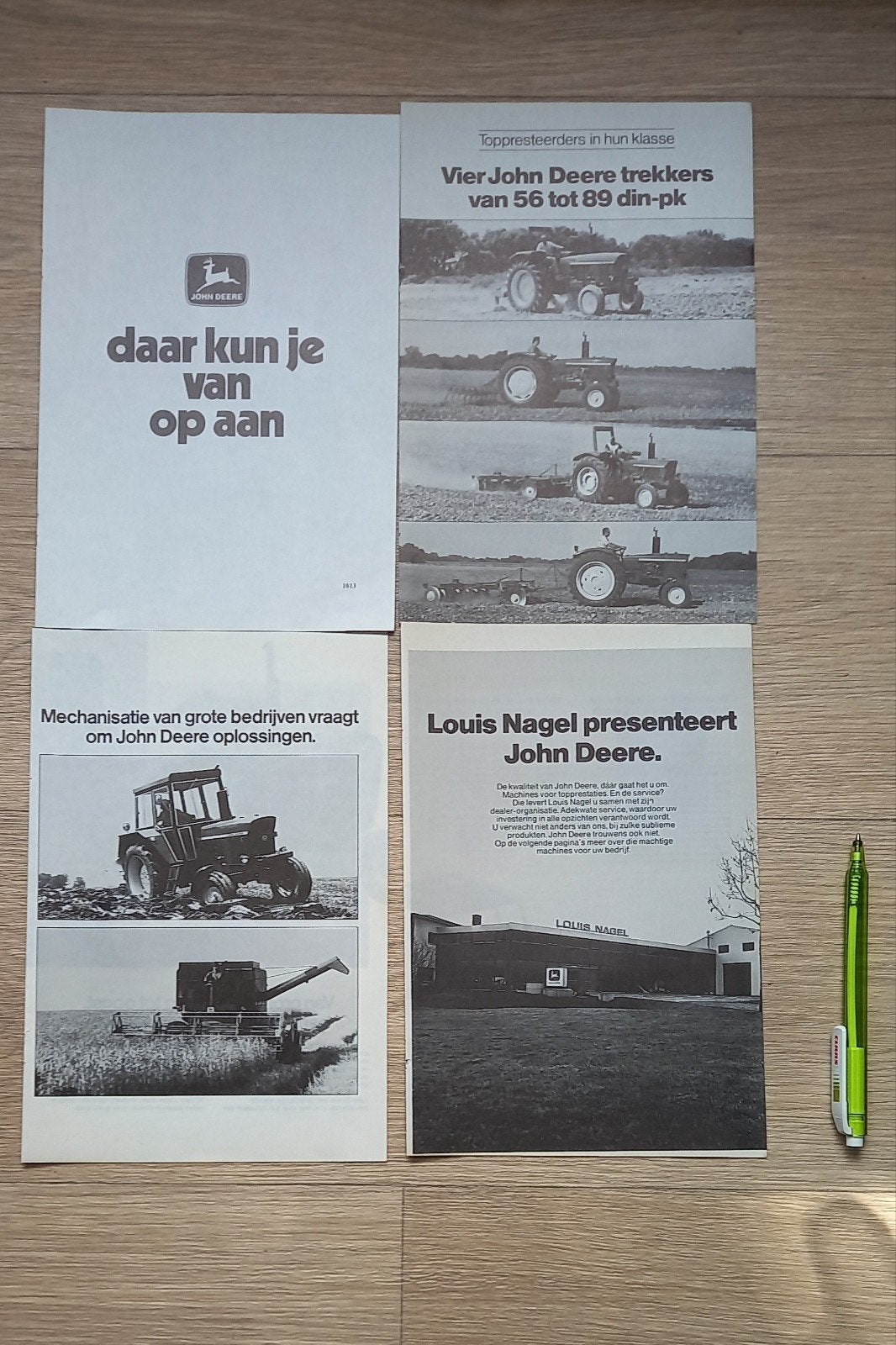 E: JD 1  John Deere advertenties., Ophalen of Verzenden, Gelezen