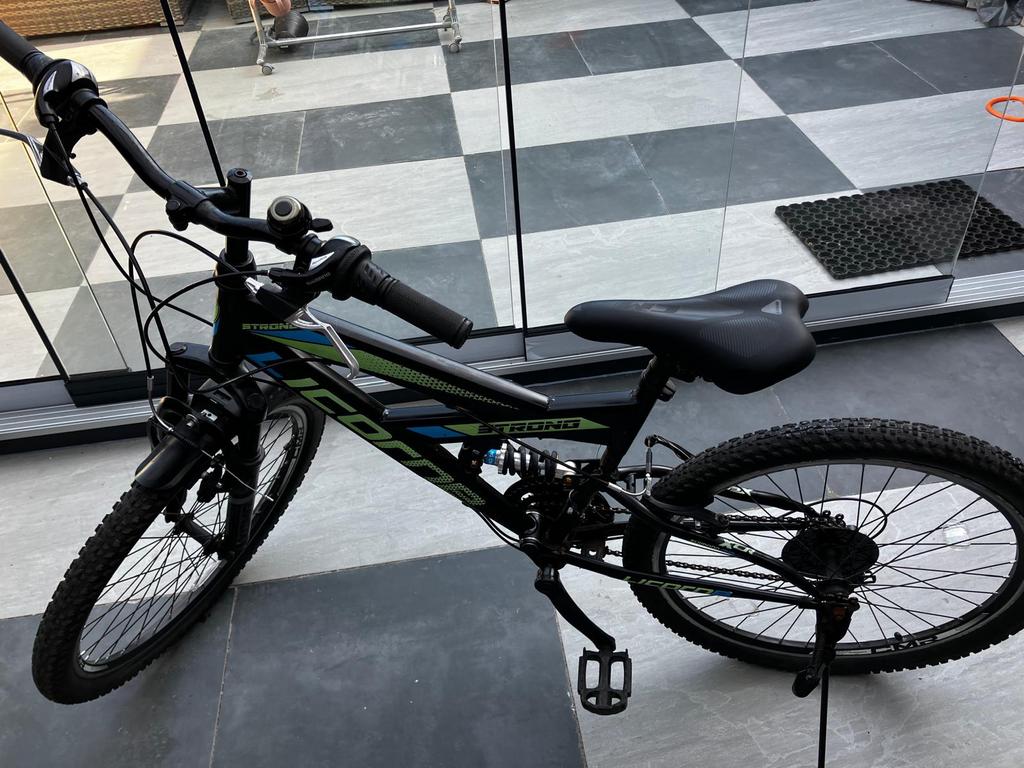 Licarno bike 24 inch for sale, Fietsen en Brommers, Fietsen | Crossfietsen en BMX, Ophalen, Zo goed als nieuw, Staal, 24 inch of meer