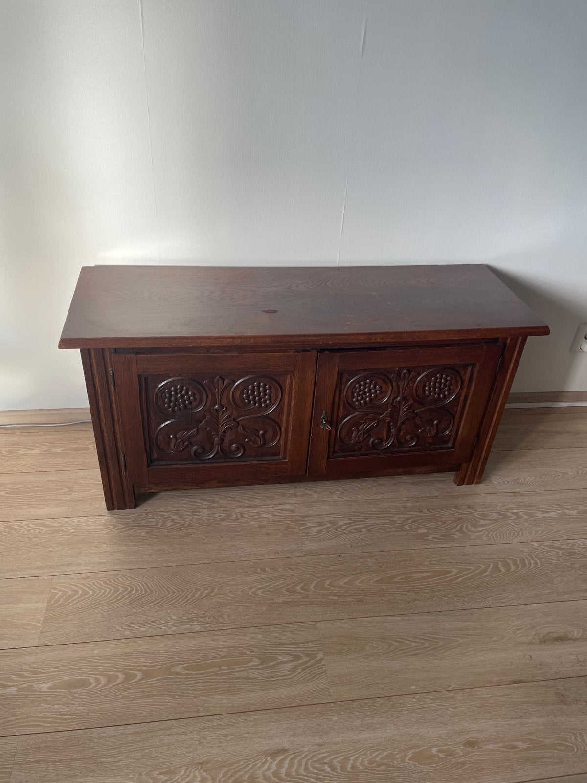 Rijkelijk versierde dekenkist - 120x40 cm, Ophalen