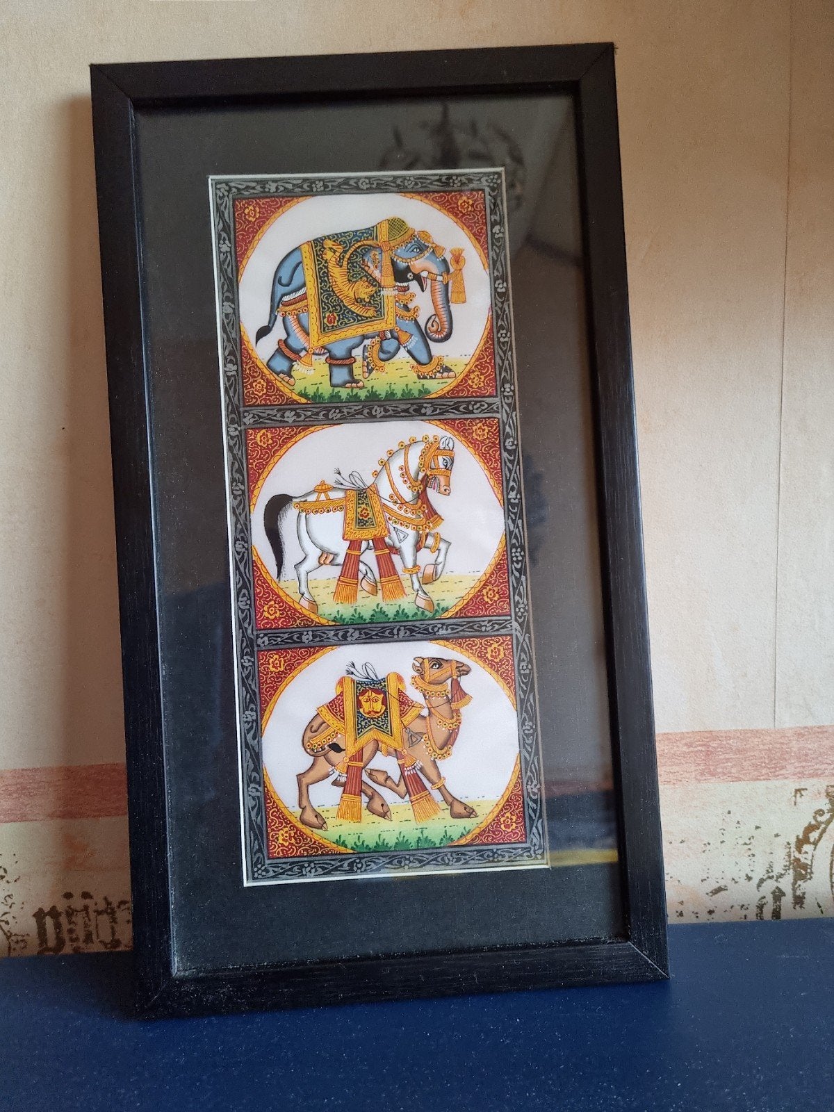 Kunst uit India met fijne details, Antiek en Kunst, India, Ophalen of Verzenden, Papier/karton, Meerkleurig