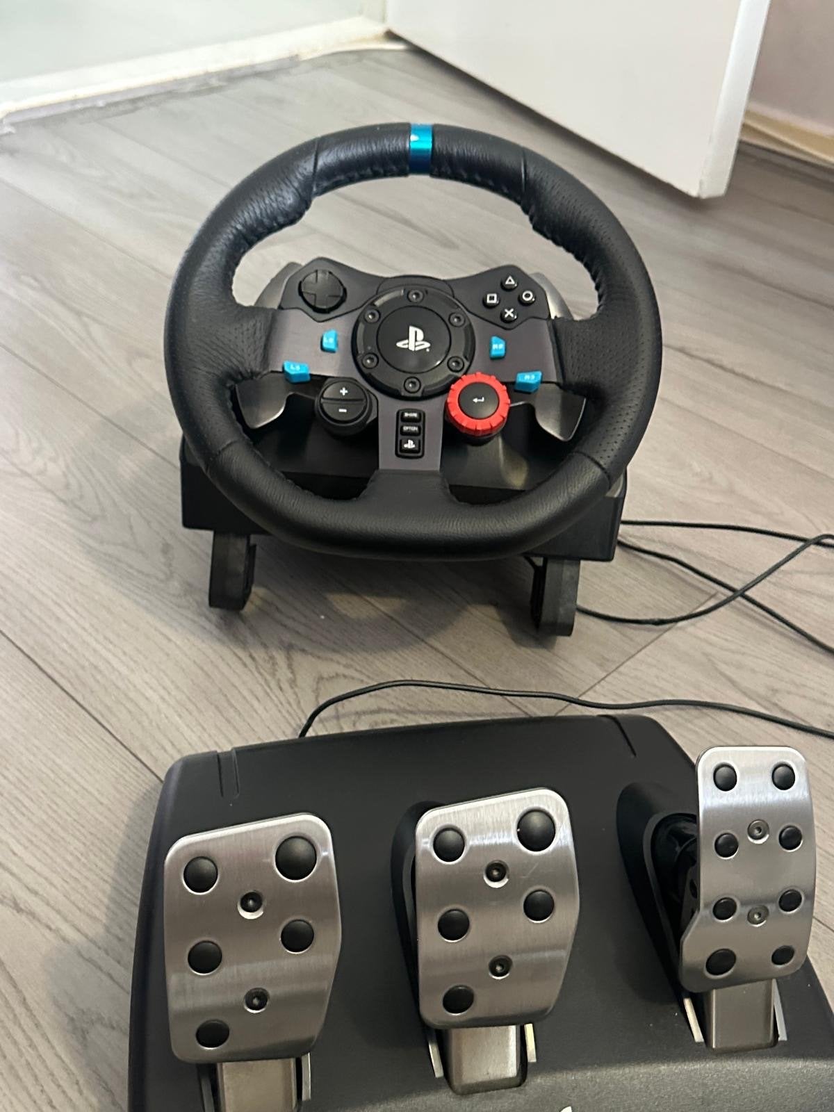 Logitech G29 Driving Force Racing Wheel voor PlayStation, Spelcomputers en Games, Spelcomputers | Sony PlayStation Consoles | Accessoires