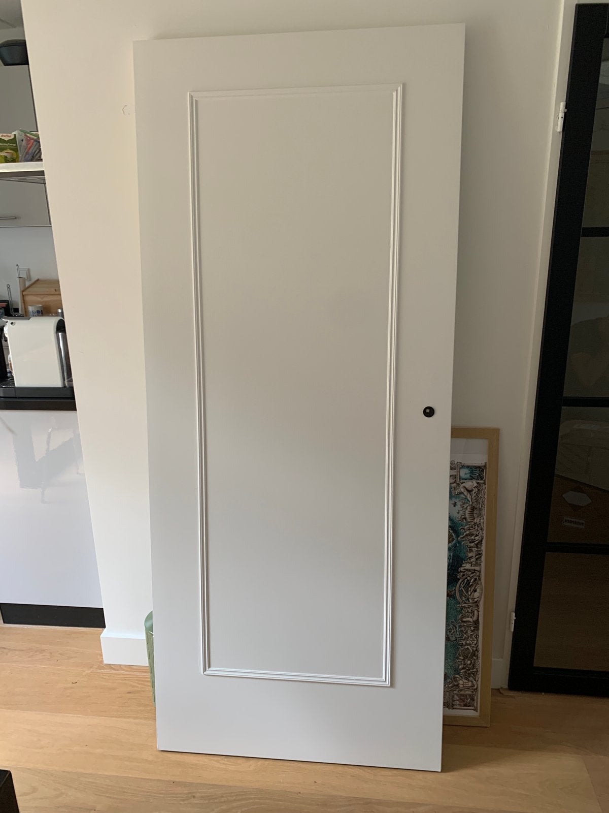 Massief houten opdekdeur met zwarte klink, Ophalen, 80 tot 100 cm, Binnendeur, Zo goed als nieuw