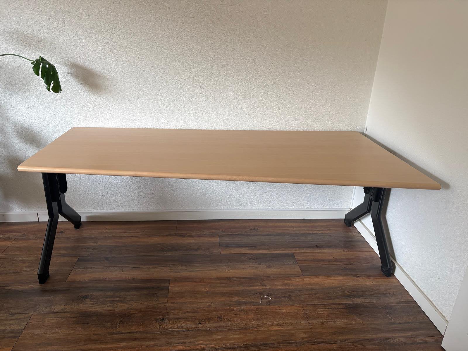 GRATIS AFHALEN bureau, Ophalen, In hoogte verstelbaar, Gebruikt, Bruin