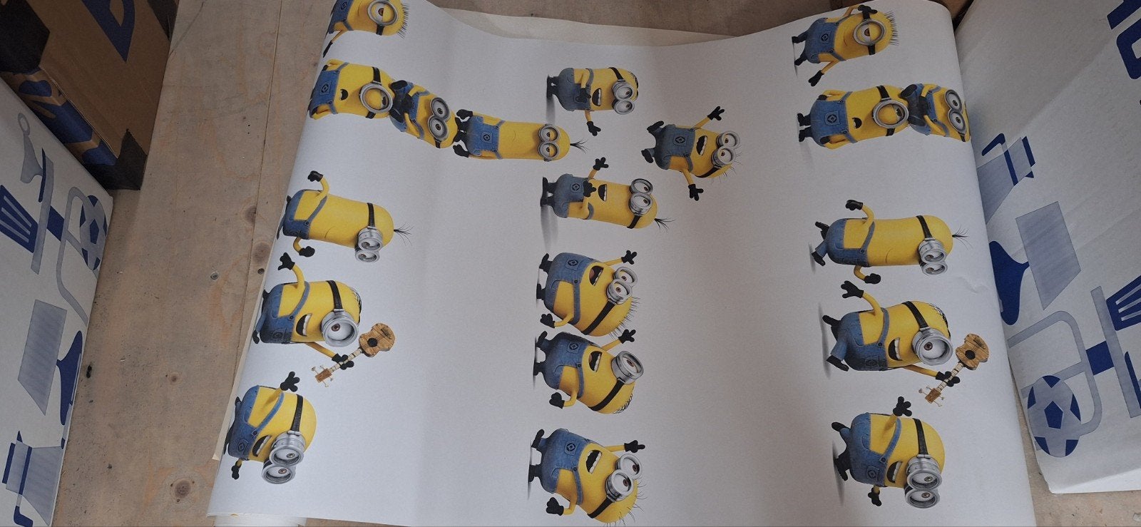Minions Behang - Vrolijk Kinderkamer Behang, Overige merken, Ophalen of Verzenden, Vliesbehang, Minder dan 5 m²