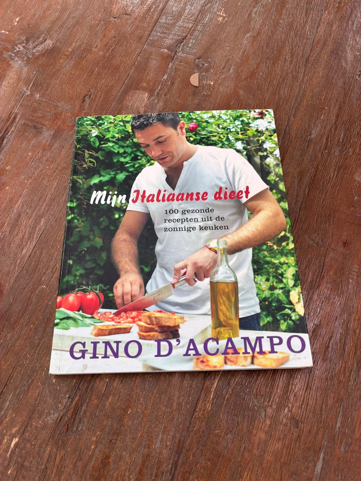 Kookboek Mijn Italiaanse dieet van Gino d’Acampo, Boeken, Ophalen of Verzenden, Zo goed als nieuw, Italië