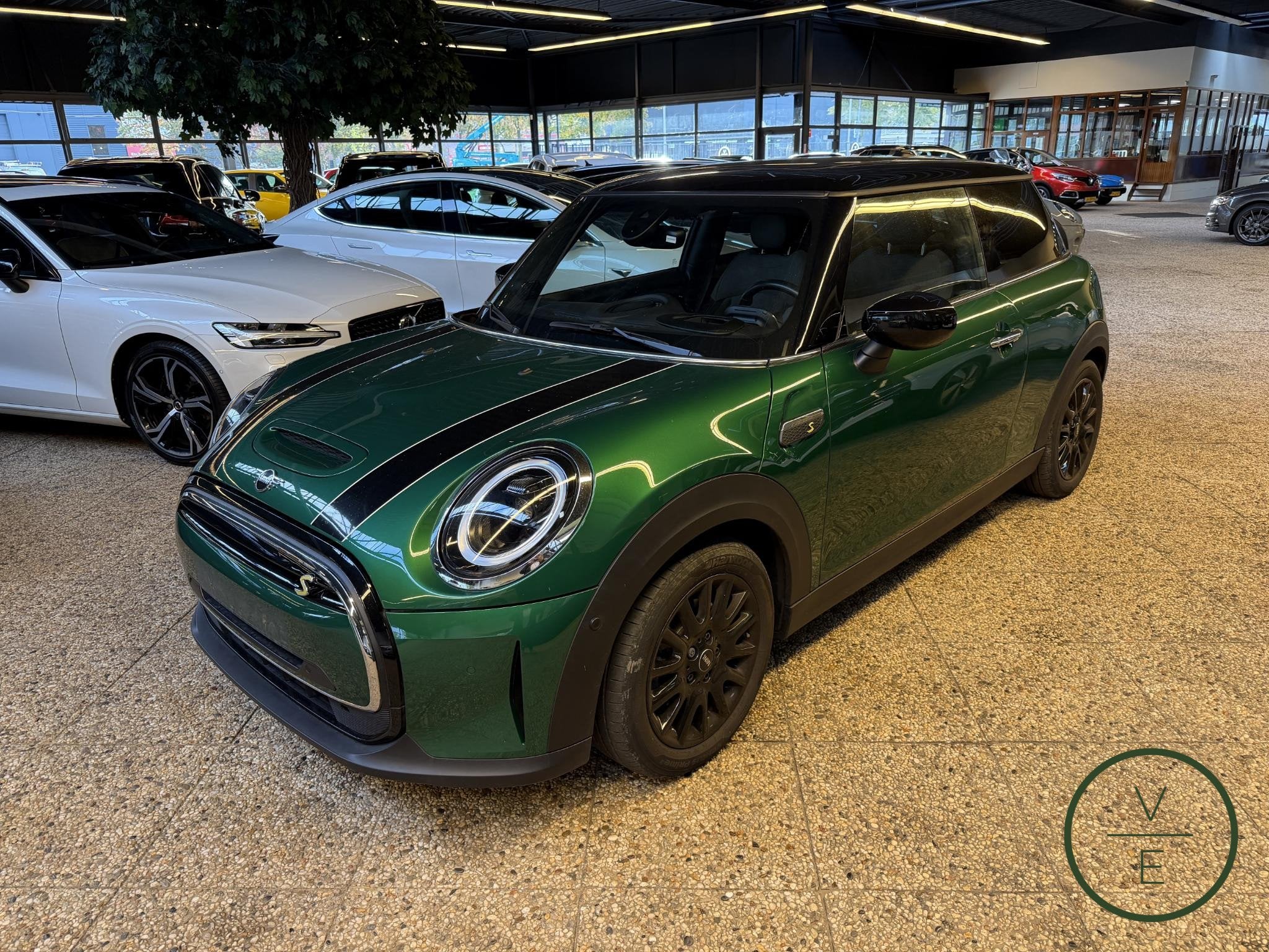 MINI Electric Classic 33 kWh | Pano | HUD | Harman & Kardon, Auto's, Gebruikt, 1340 kg, 33 kWh, 4 stoelen