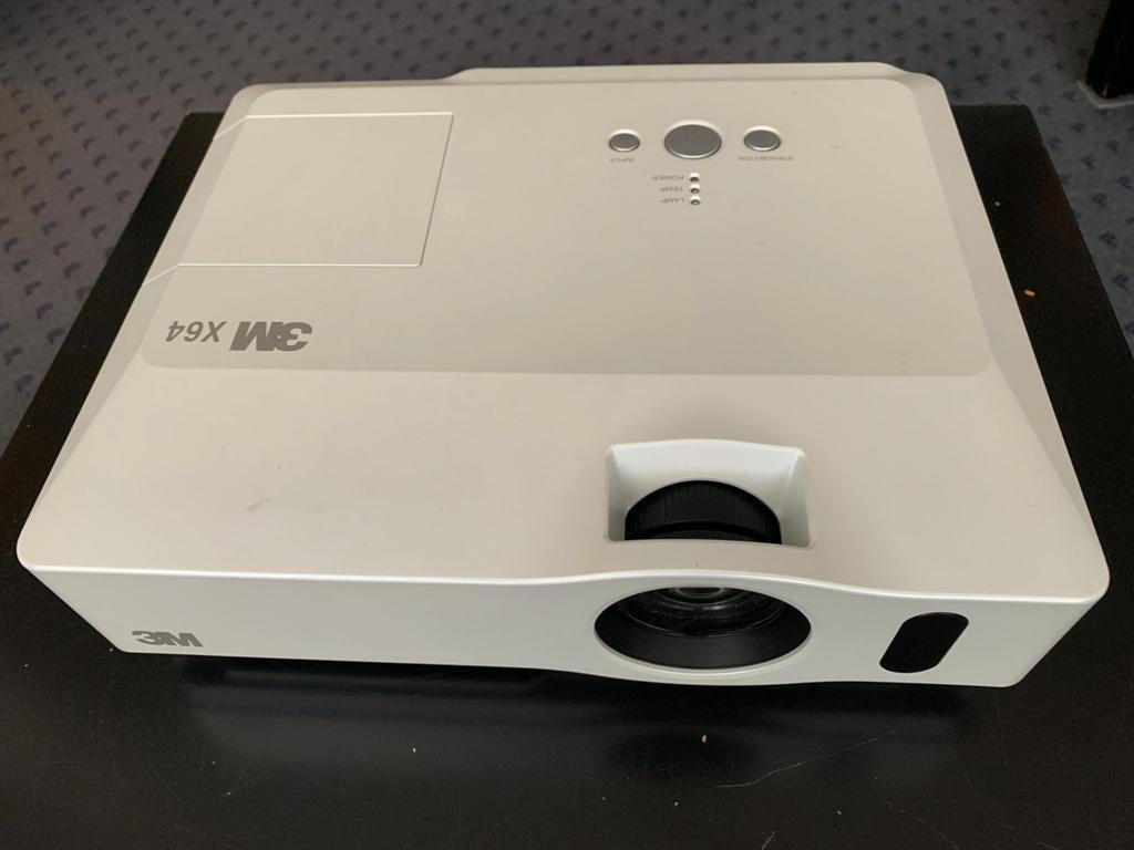 Beamer 3M X64, inclusief een nieuwe reserve lamp, Ophalen, 3M X64, Zo goed als nieuw, LCD
