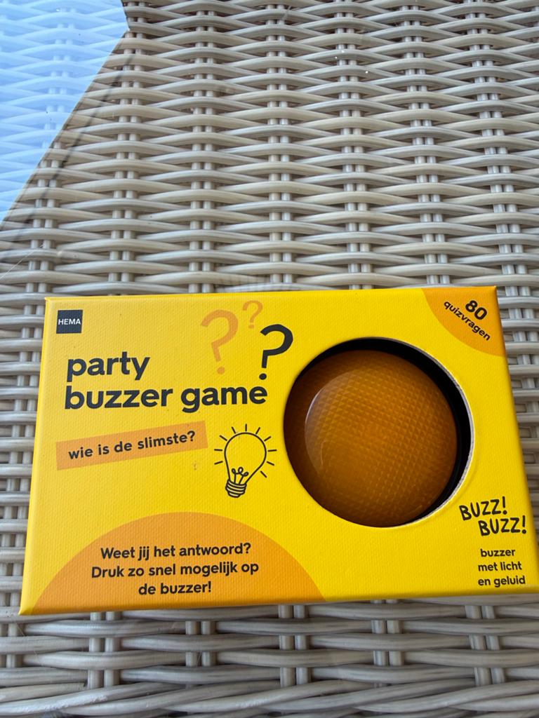 HEMA Party Buzzer Game - Wie is de slimste?, Drie of vier spelers, Ophalen of Verzenden, Zo goed als nieuw