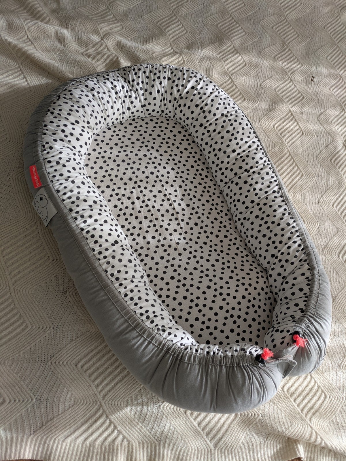 Done by Deer babynestje - Grijs, wit met stippen, Ophalen, Gebruikt