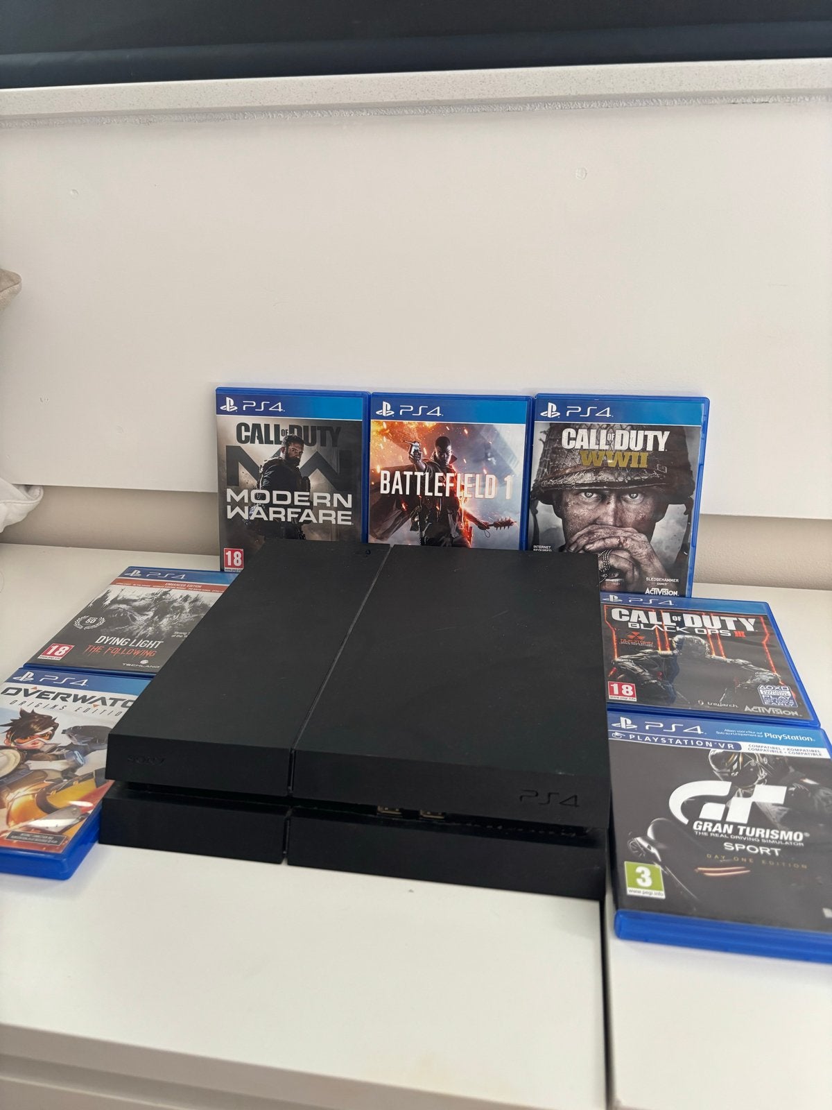 PlayStation 4 met 6 games en rode controller, Ophalen, Gebruikt, Vanaf 18 jaar, Shooter