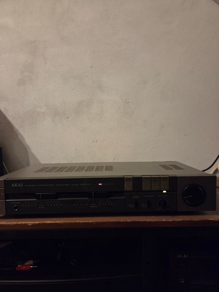 2 X Akai AM-U1 versterker p.st, Zo goed als nieuw, Ophalen, Overige merken, Minder dan 60 watt