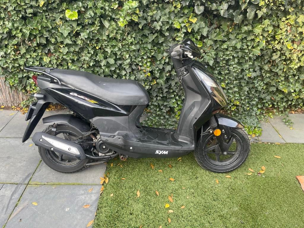 SYM Orbit 2 scooter, Fietsen en Brommers, Scooters | SYM, Gebruikt, Maximaal 45 km/u, Ophalen of Verzenden, Benzine