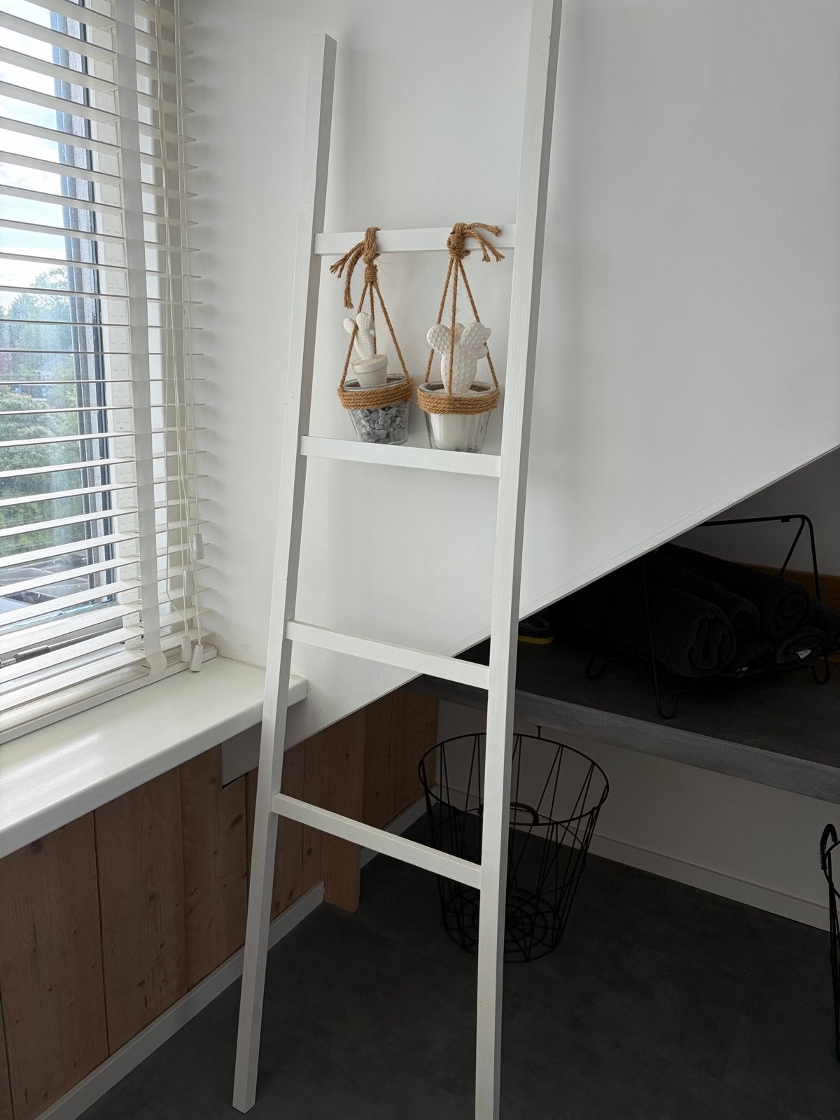 Witte decoratie ladder, Ophalen, Hout, Zo goed als nieuw, Modern