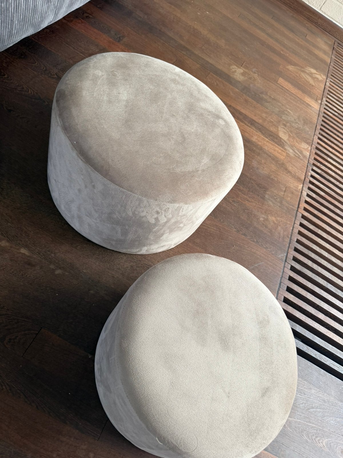 Poefjes, Ophalen, Zo goed als nieuw, Beige