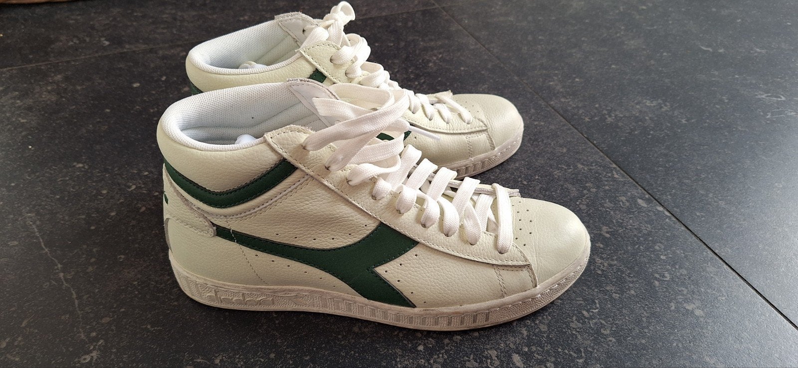 Diadora sneakers groen wit mt 39, Diadora, Wit, Ophalen of Verzenden, Sneakers of Gympen