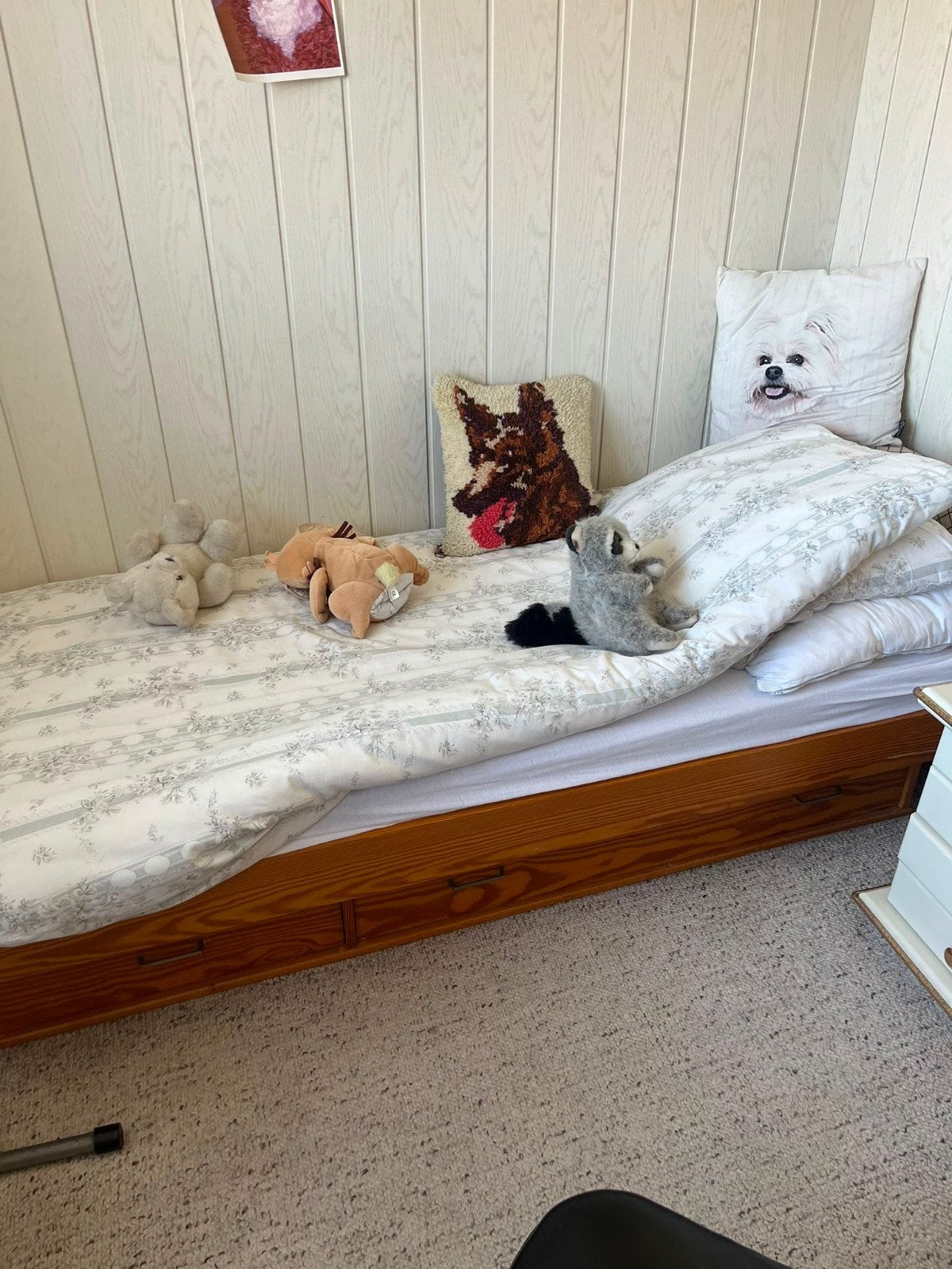 Massief grenen bed met lades en bijpassende kledingkast, Ophalen, Gebruikt, 90 cm, Eenpersoons