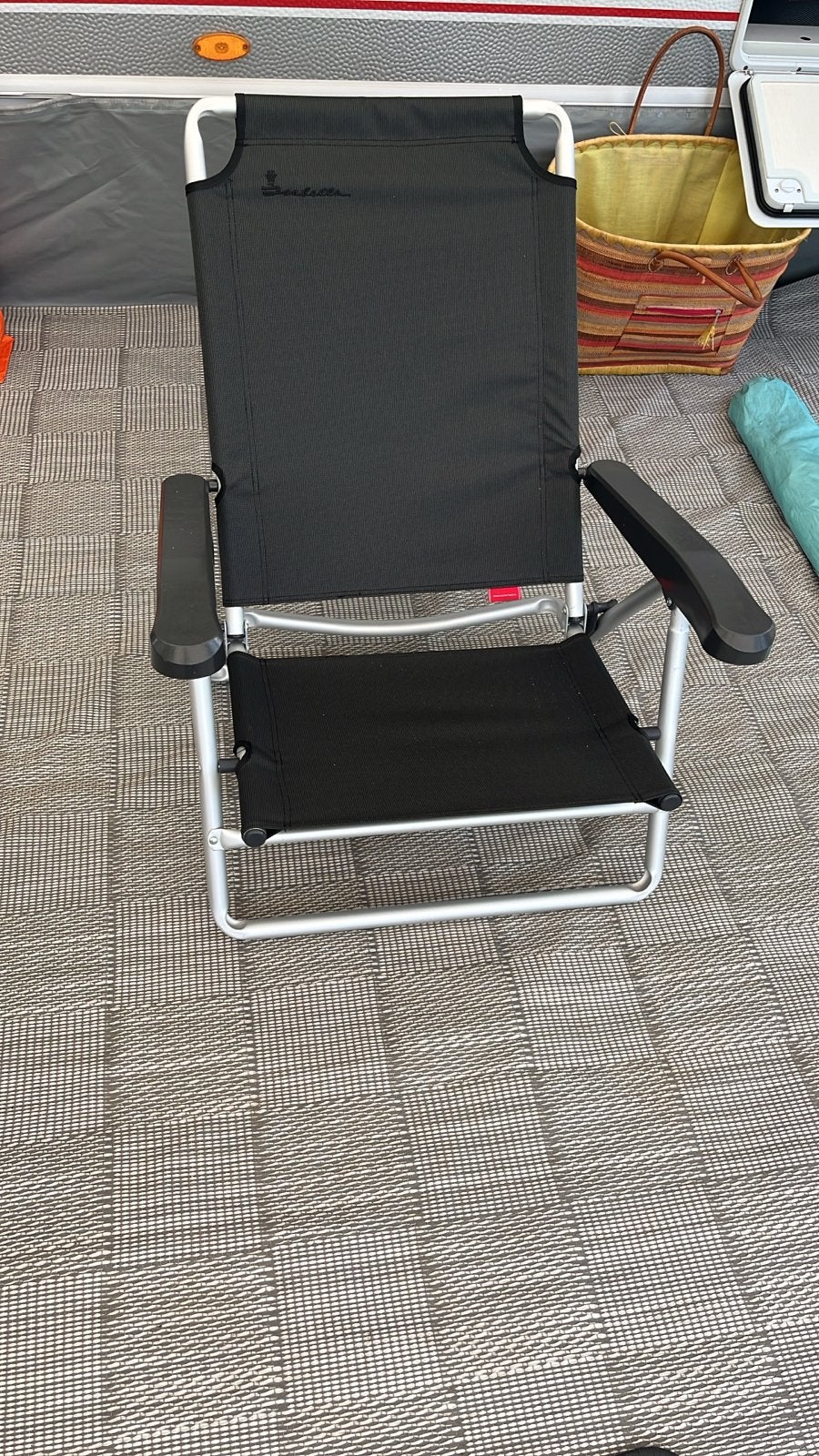 Nooit gebruikte Isabella Strandstoel met organizer 75,00 ps, Ophalen, Nieuw, Campingstoel