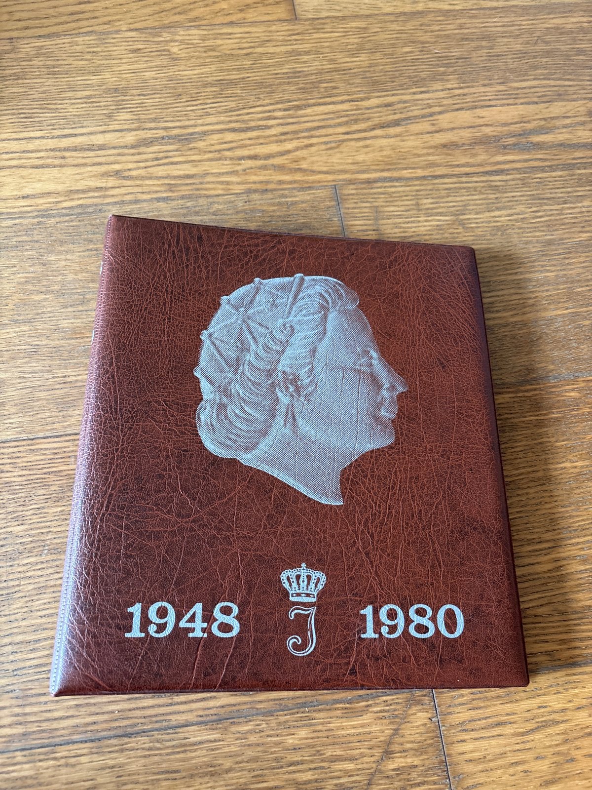 Nederlandse Muntenmap Koningin Juliana 1948-1980, 10 bladen, Postzegels en Munten, Verzenden, Koningin Juliana, Overige waardes