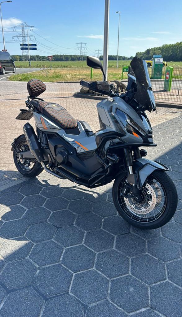 Unieke Honda X-ADV 750 – Full Option Custom in Nardo Grey, Motoren, Motoren | Honda, 2 cilinders, Gebruikt, Particulier, Meer dan 35 kW