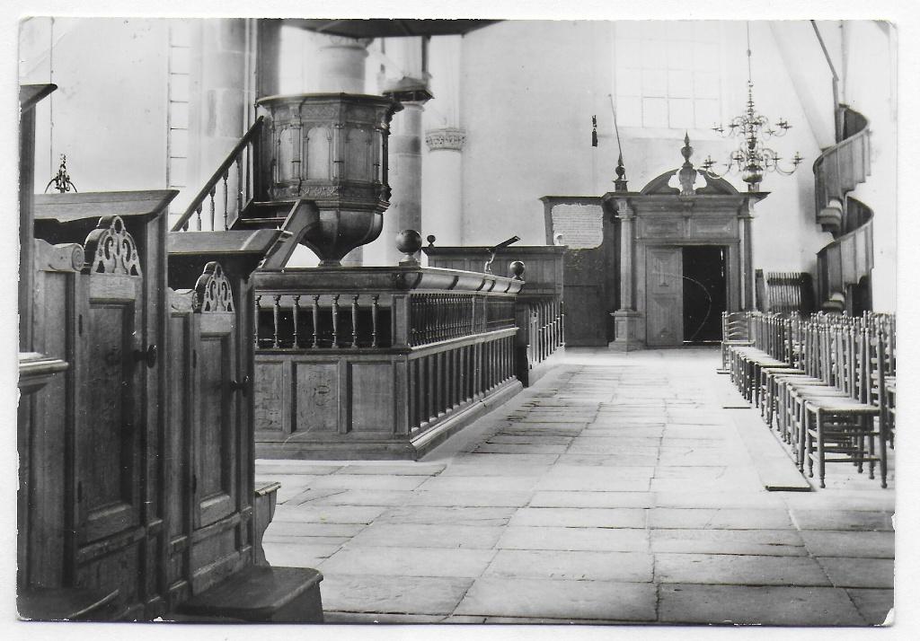 Hoorn interieur Noorderkerk Gelopen Ansichtkaart ( B4514 ), Ophalen of Verzenden, 1960 tot 1980, Noord-Holland