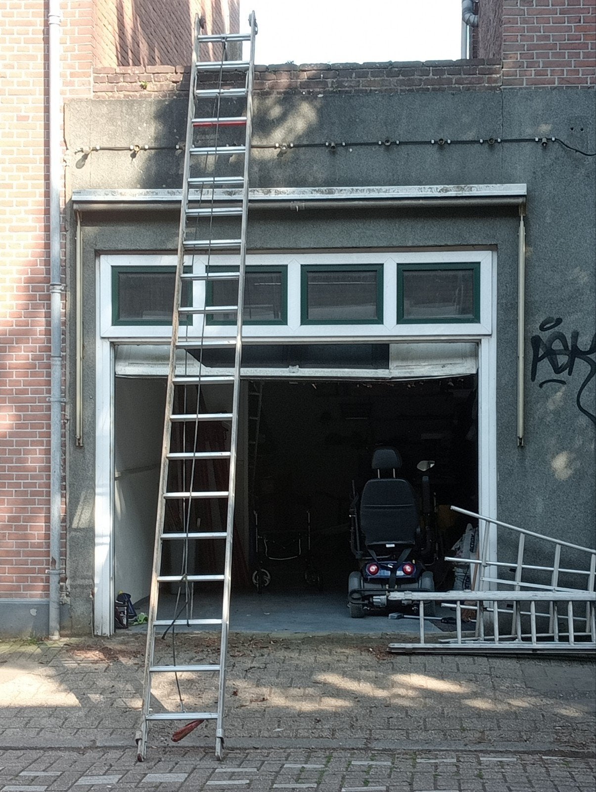 Aluminium ladder Altrex. 12 meter, Doe-het-zelf en Verbouw, Ladders en Trappen, Ophalen, Gebruikt, Ladder, Opvouwbaar of Inschuifbaar