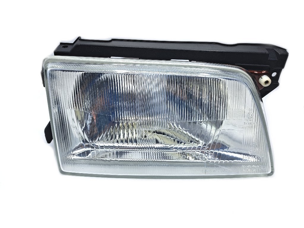 Koplamp Opel Kadett E 1984-1991 H4 Bosch Rechts Nieuw, Ophalen of Verzenden, De Rie Automaterialen, Info@derieautomaterialen.nl