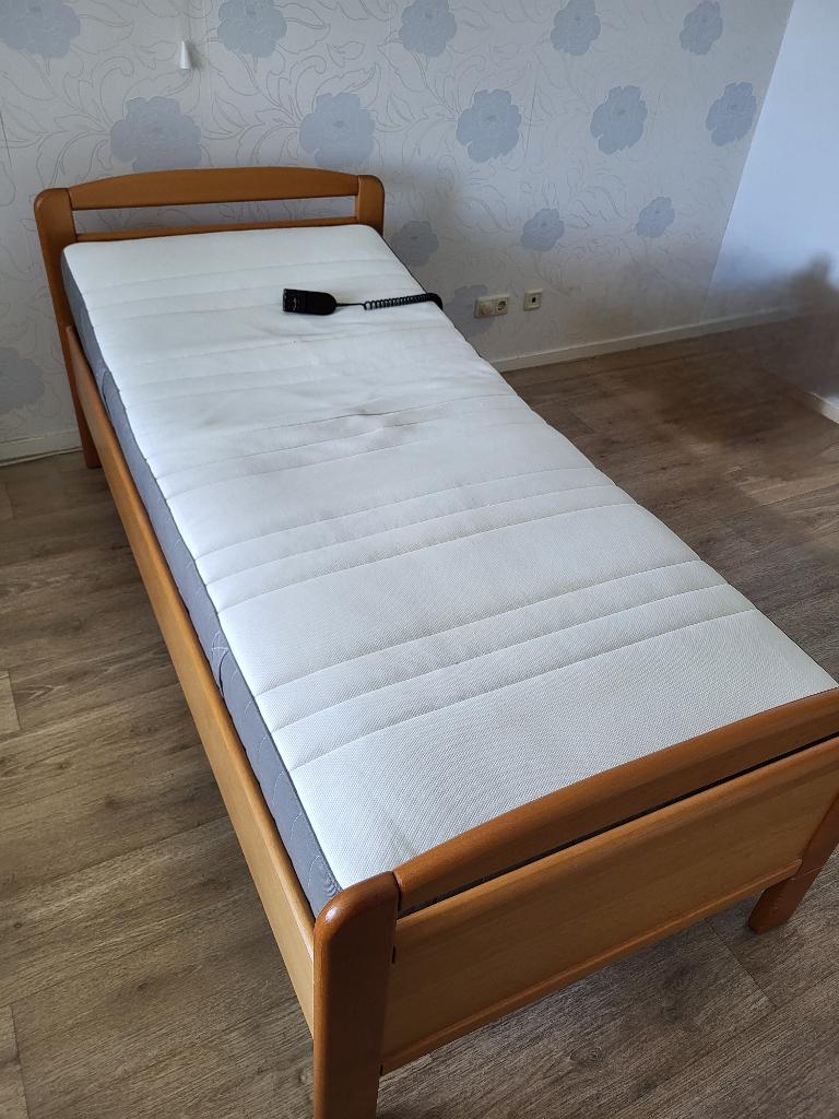 elektrisch verstelbaar bed, Huis en Inrichting, Ophalen, 90 cm, Eenpersoons, Beige