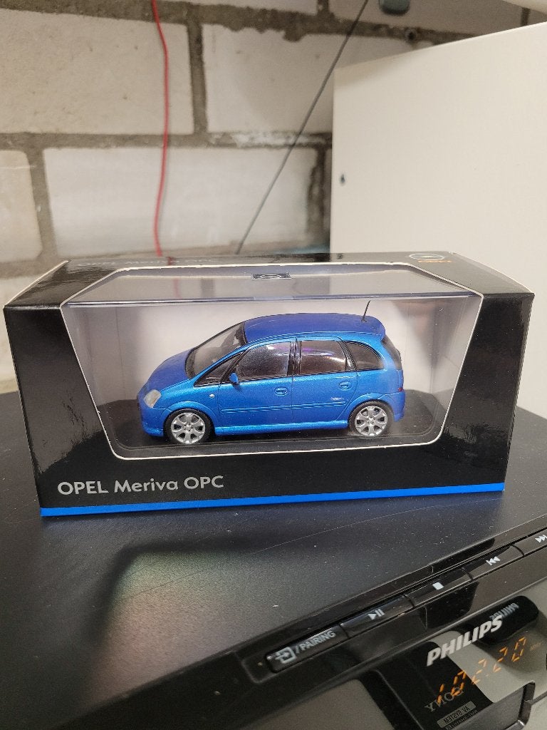 opel meriva opc schuco 1:43, Hobby en Vrije tijd, Modelauto's | 1:43, Ophalen of Verzenden, Zo goed als nieuw, Auto, Schuco