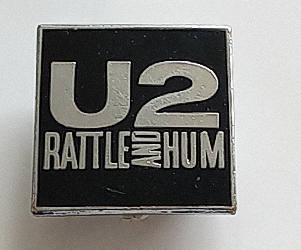 U2  vrij  mooie vintage speld badge rattle and hum, Verzenden, Nieuw, Overige typen