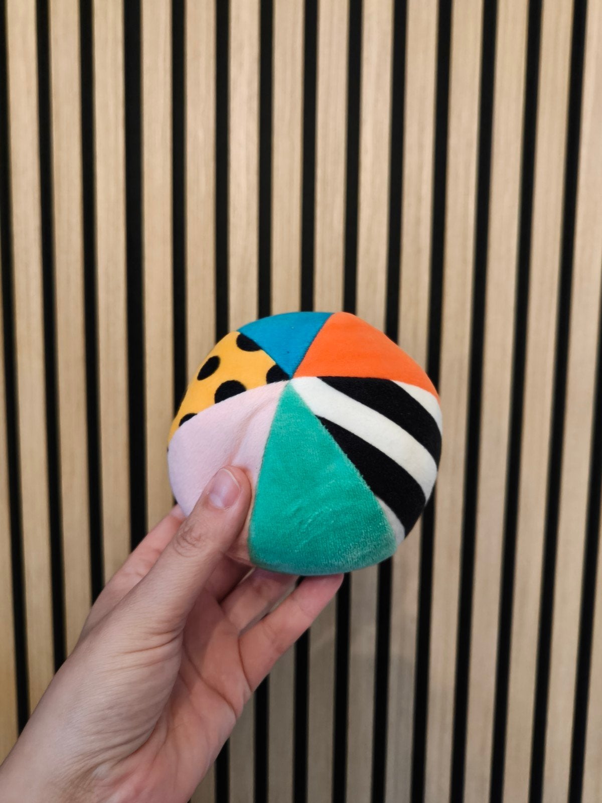 IKEA baby bal - kleurrijk en zacht speelgoed, Ophalen, Zo goed als nieuw, Overige typen