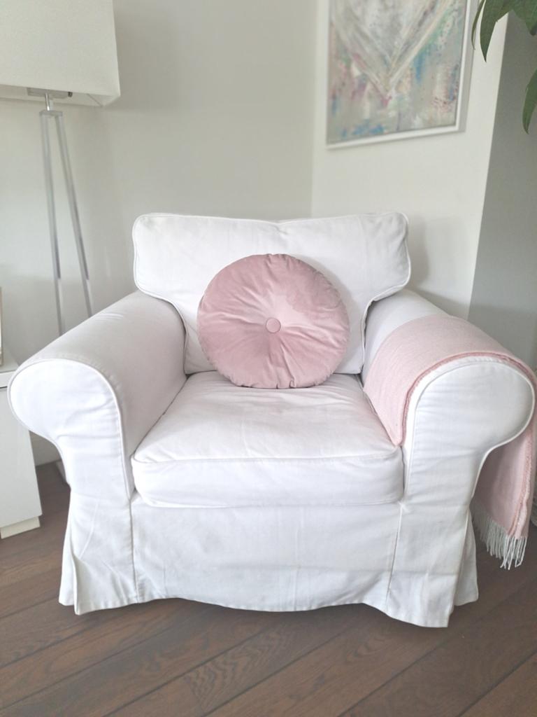 Mooie witte / beige fauteuil IKEA, in prima staat!, Ophalen, Zo goed als nieuw, 75 tot 100 cm, Strakke, gezellige, zachte fauteuil
