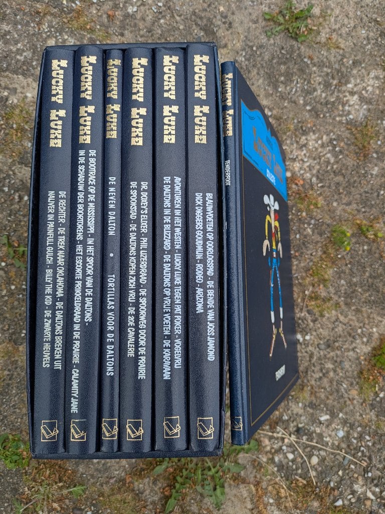 Lucky Luke verzamelbox, Boeken, Stripboeken, Eén stripboek, Ophalen, Gelezen