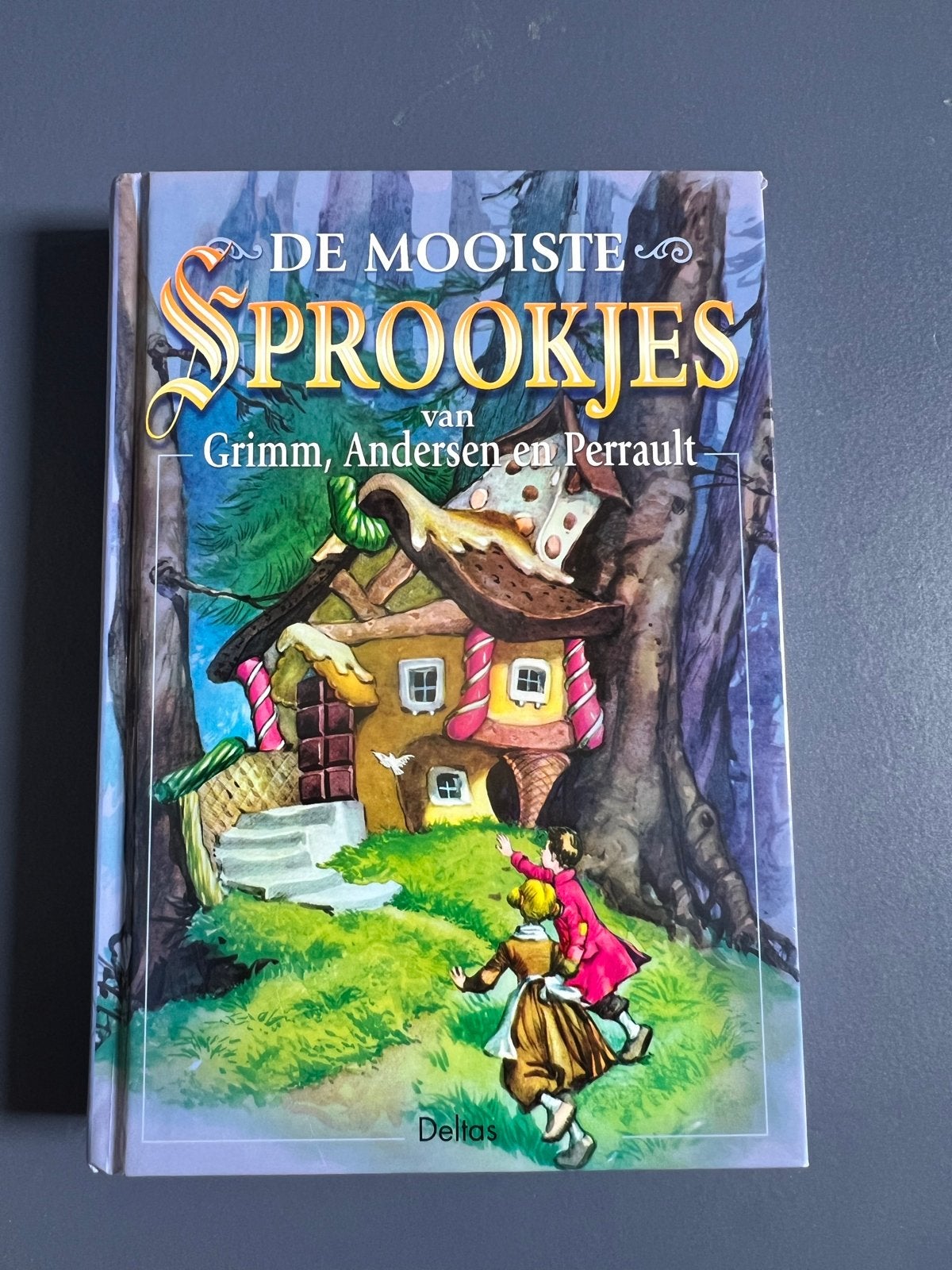De Mooiste Sprookjes van Grimm, Andersen en Perrault, Boeken, Ophalen of Verzenden, Zo goed als nieuw