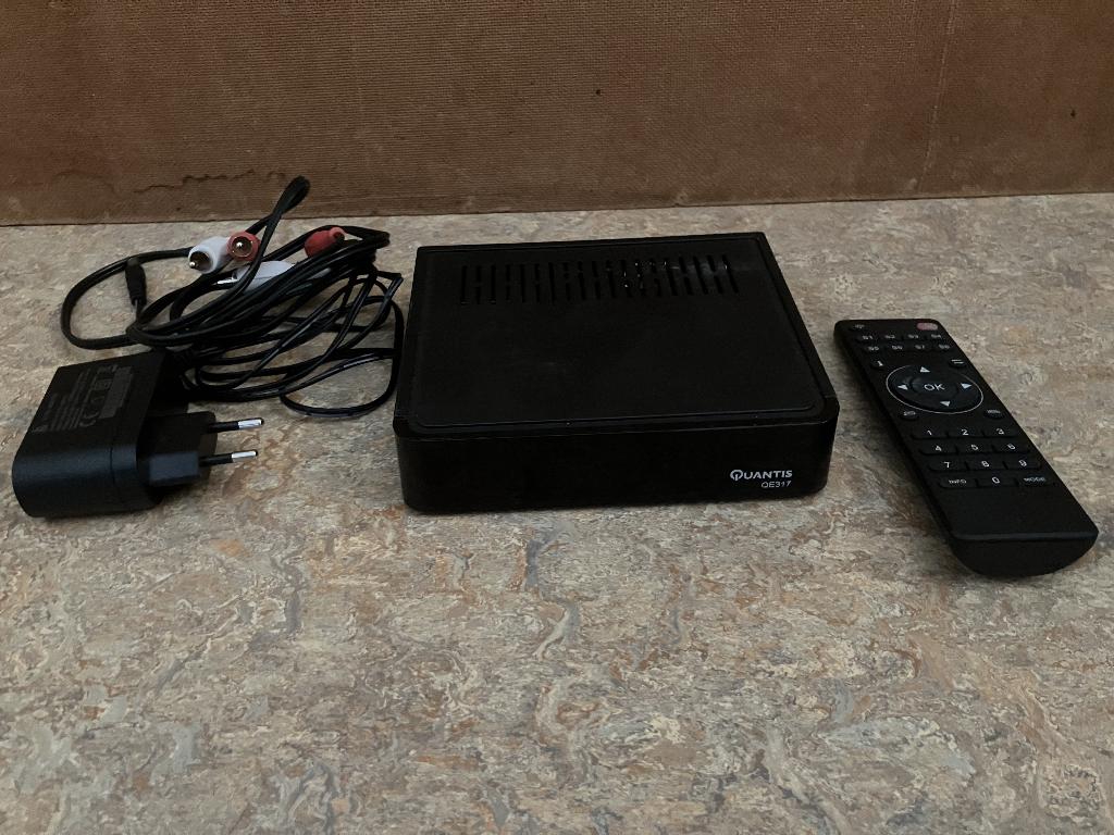 Ziggo Digitale Radio-ontvanger QE317, Audio, Tv en Foto, Radio's, Ophalen, Zo goed als nieuw, Overige typen
