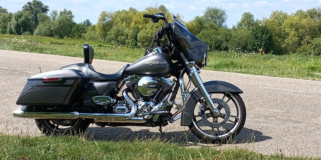 Te koop Harley Davidson StreetGilde 103 High Output 2014., 2 cilinders, 1690 cc, Motorrijbewijs A, LED Verlichting
