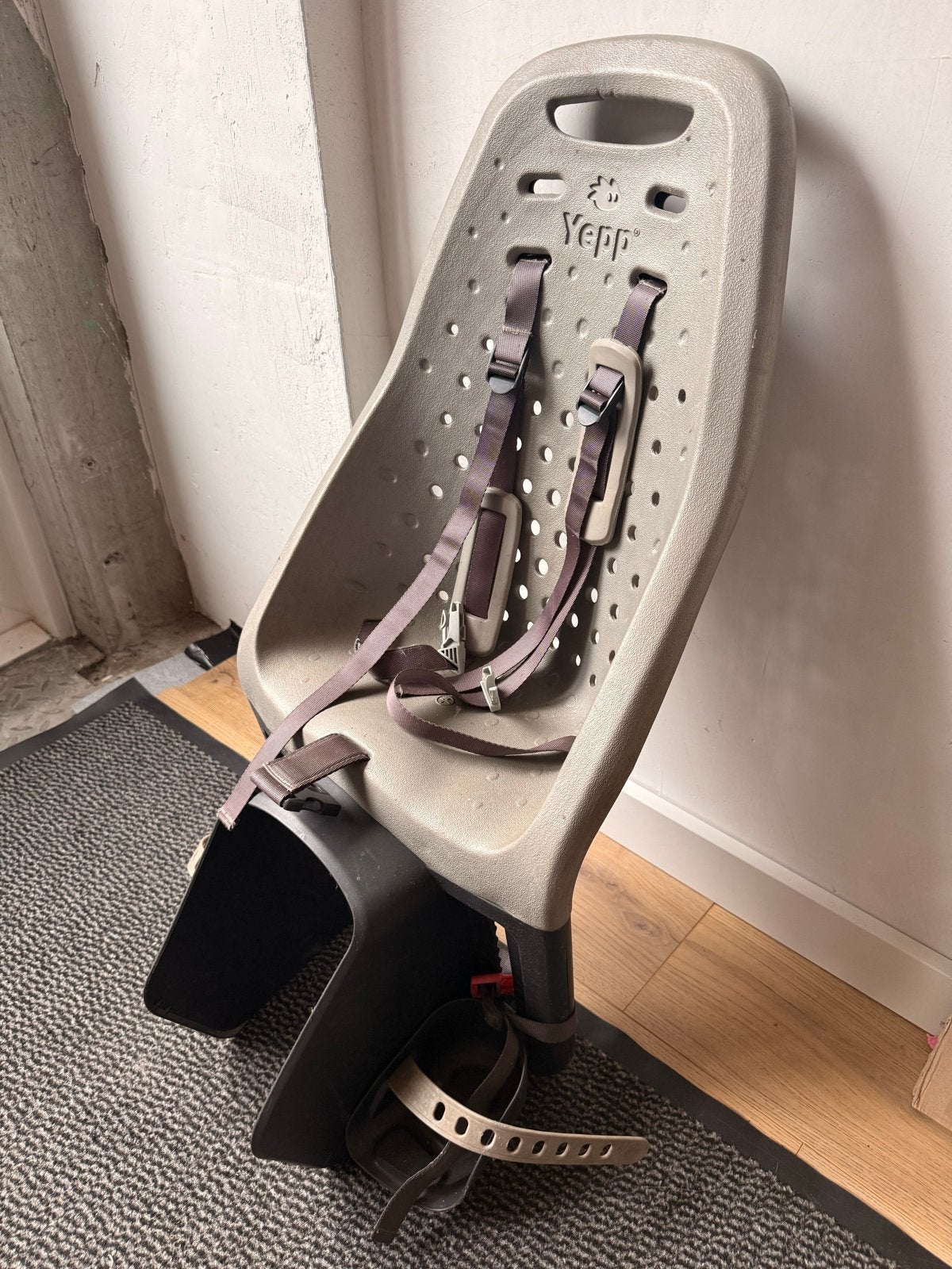 Yepp fietszitje - Achterzitje voor kinderen, Achterzitje, 22 t/m 36 kg, Ophalen of Verzenden, Gebruikt