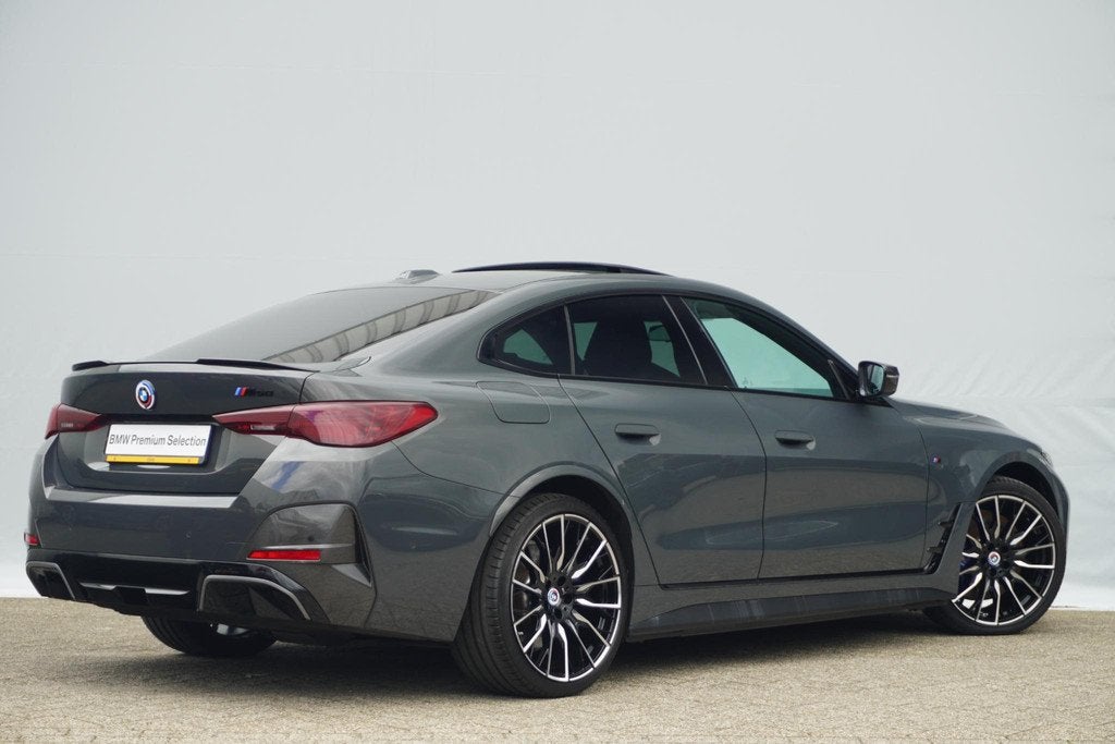 BMW i4 M50 | Laserlight | Harman Kardon | Schuif- Kanteldak, Auto's, BMW, Stof, Origineel Nederlands, 2190 kg, Vierwielaandrijving