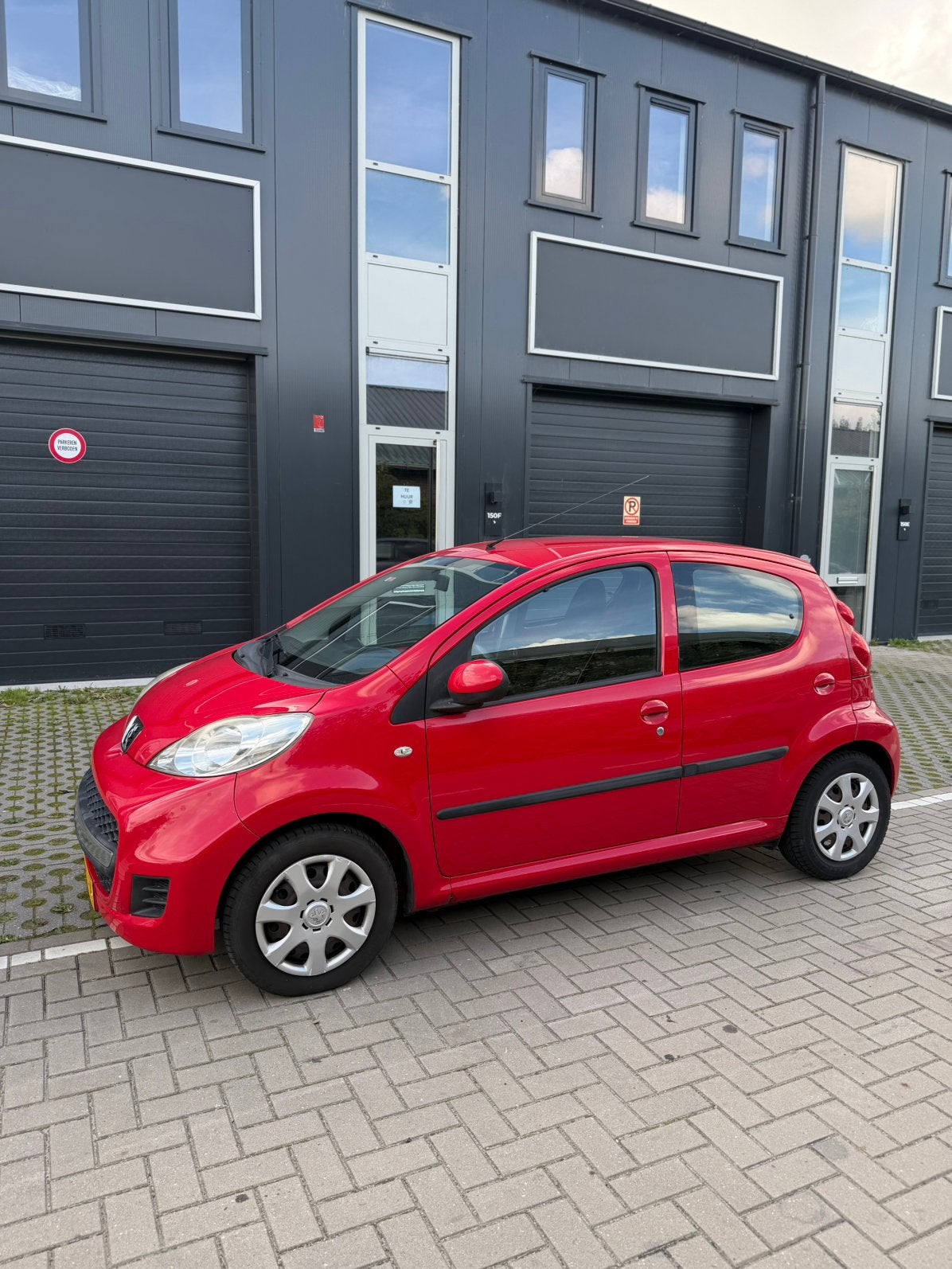 Peugeot 107 1.0 12V 5Deurs 2009 Rood, Voorwielaandrijving, 4 stoelen, 68 pk, Origineel Nederlands