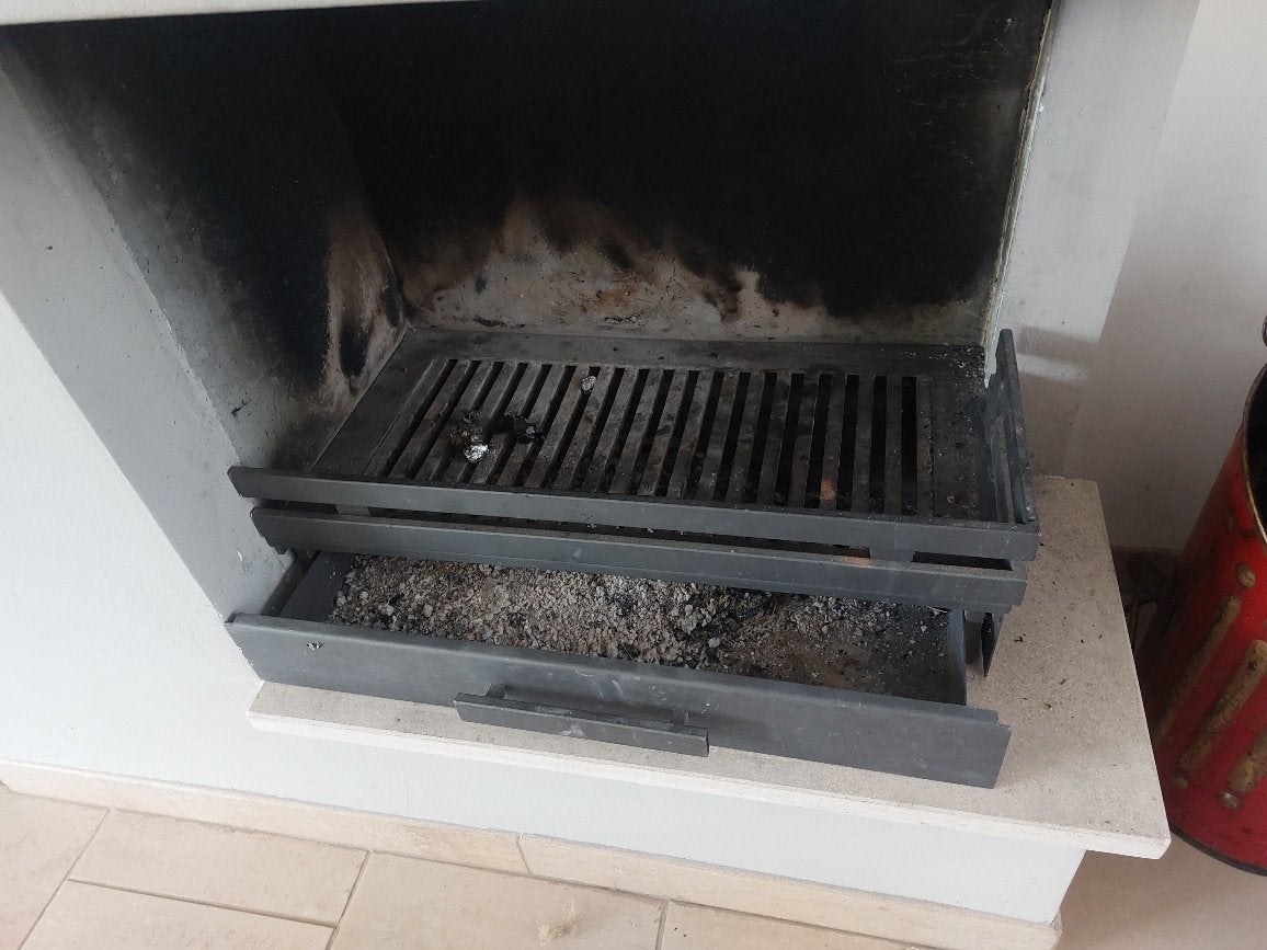 Haardrooster met aslade en glazen vonkenscherm, Ophalen, Gebruikt, Zwart, Metaal