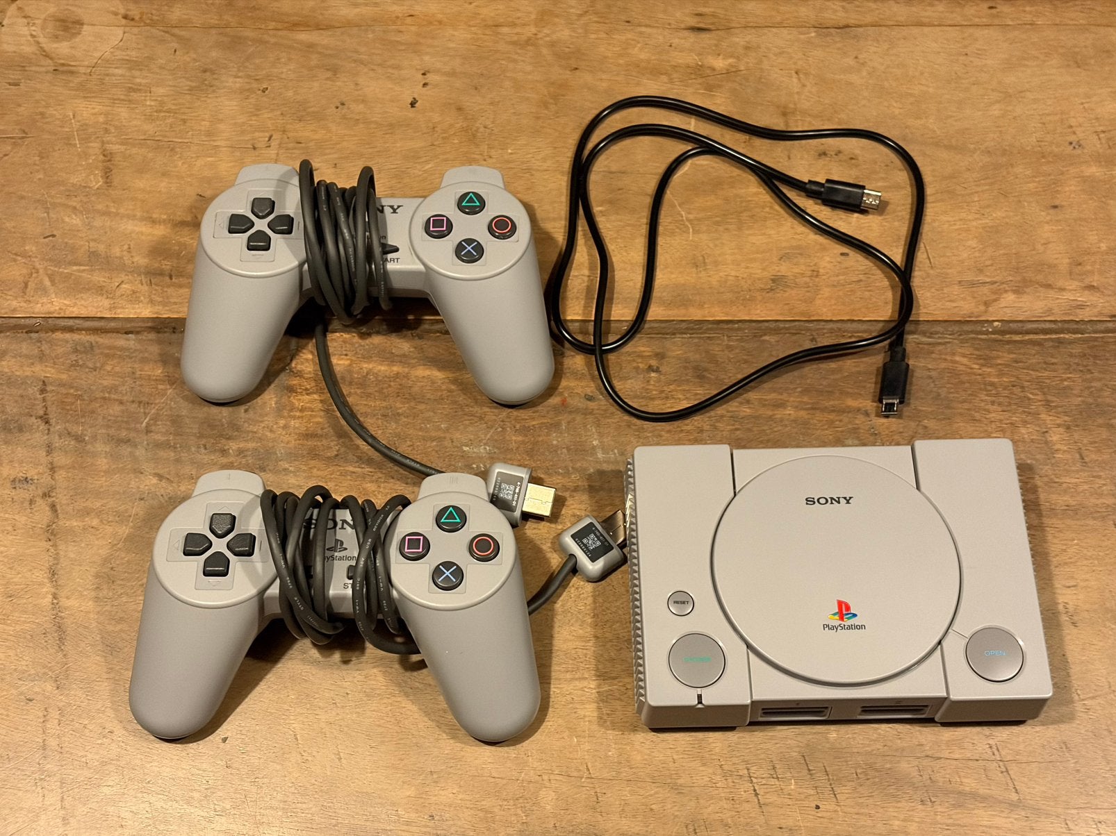 Nette Sony PlayStation 1 Classic mini met 2x controller., Spelcomputers en Games, Spelcomputers | Sony PlayStation 1, Ophalen
