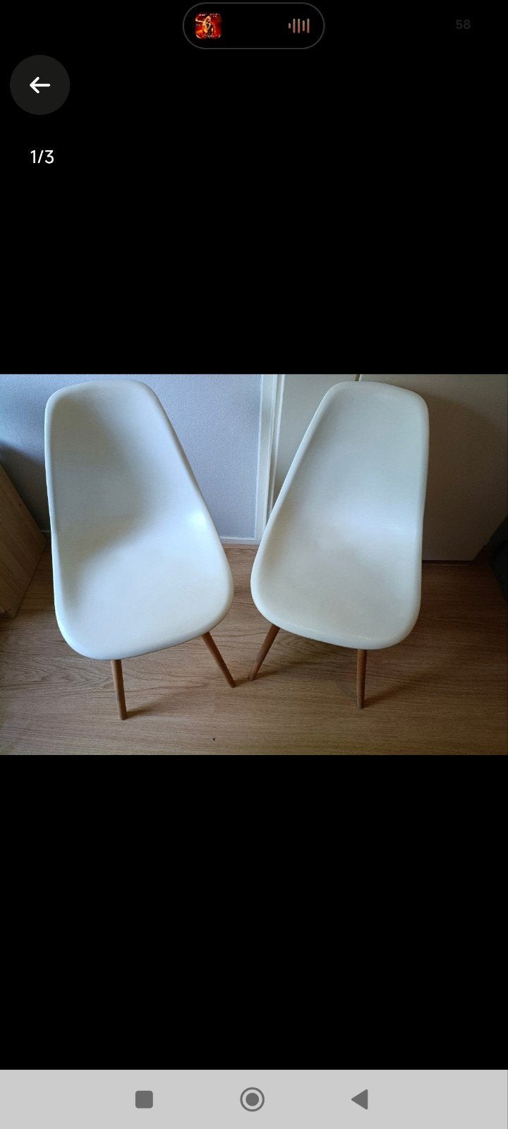 2 plastic kuipstoelen en een tafeltje gratis af te halen, Ophalen of Verzenden, Gebruikt, Wit, Twee