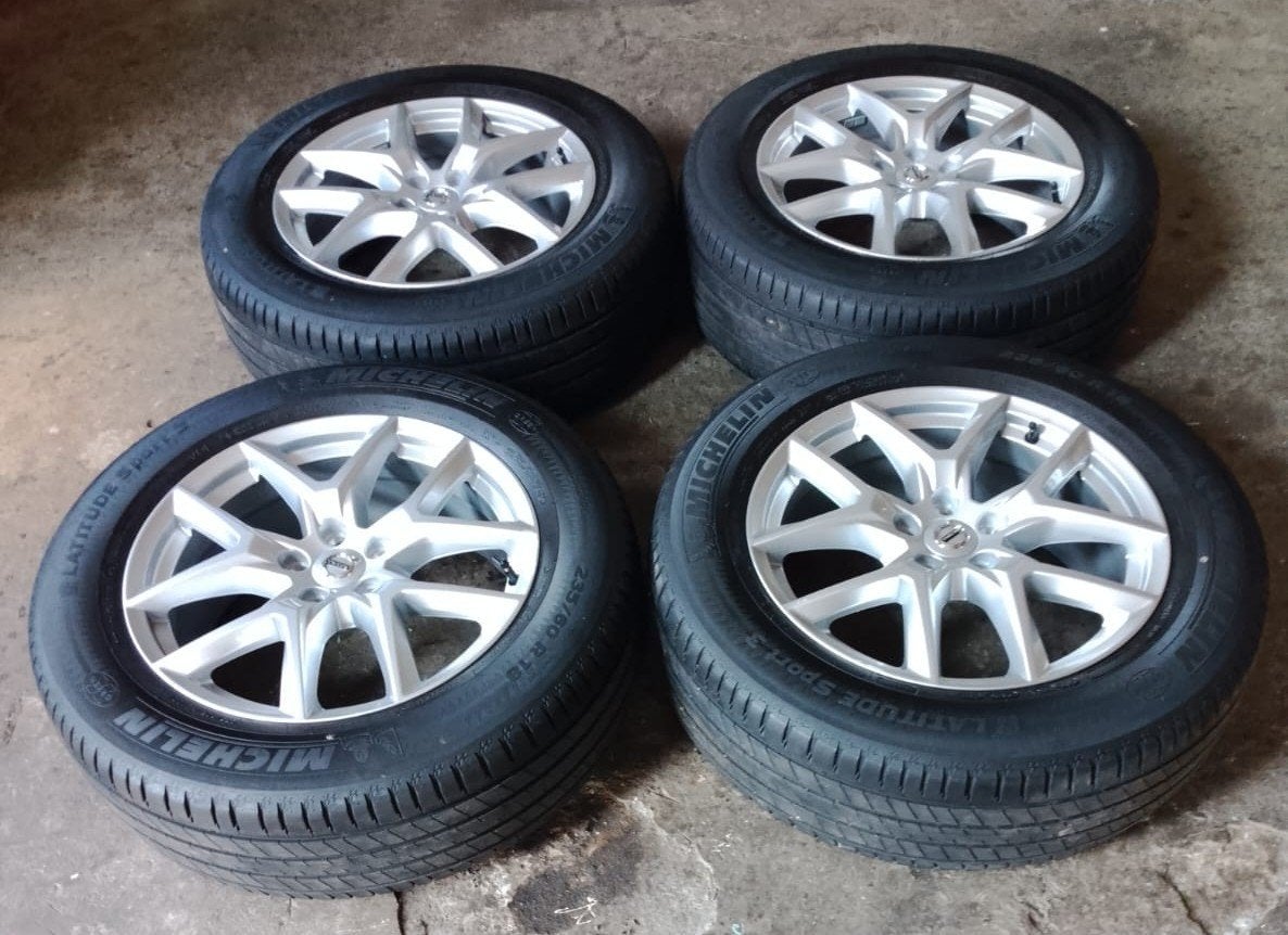 Originele Volvo 18 lm inch velgen met Michelin banden, Ophalen, Volvo