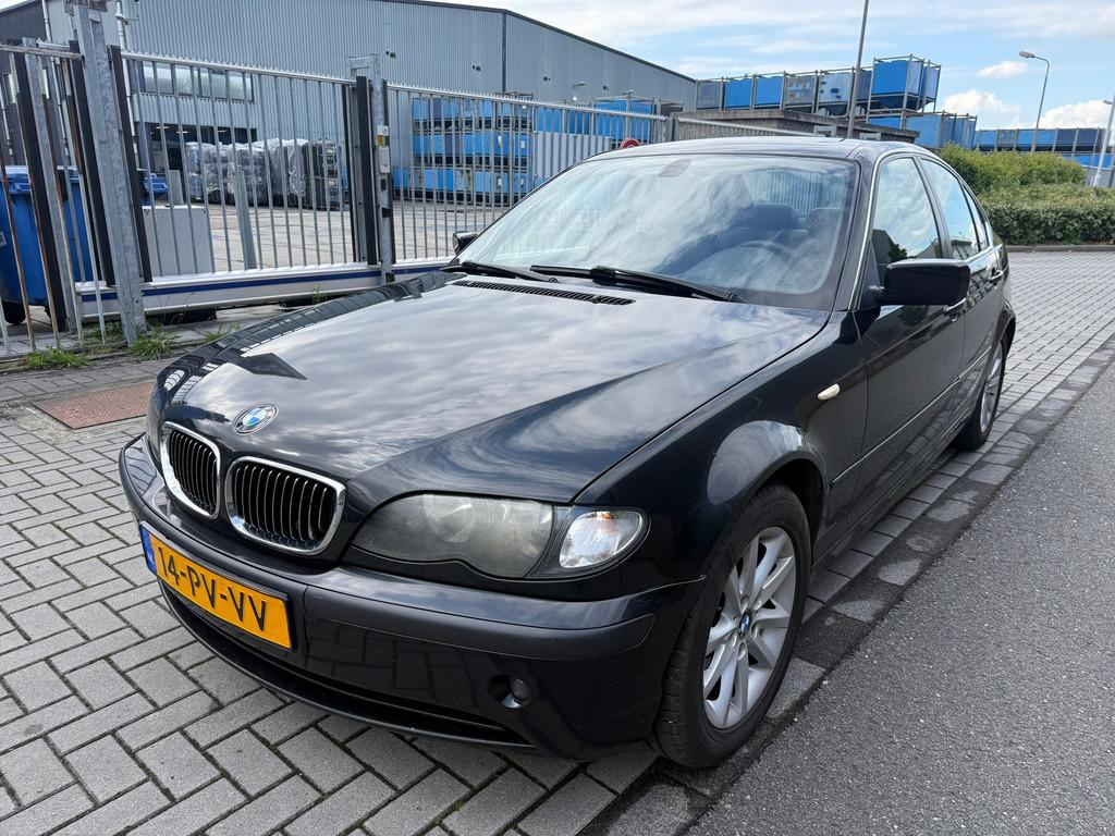 BMW 3-serie 320d Lifestyle Edition Nederlandse auto 1e eigen, Auto's, BMW, Achterwielaandrijving, Zwart, 4 cilinders, 150 pk