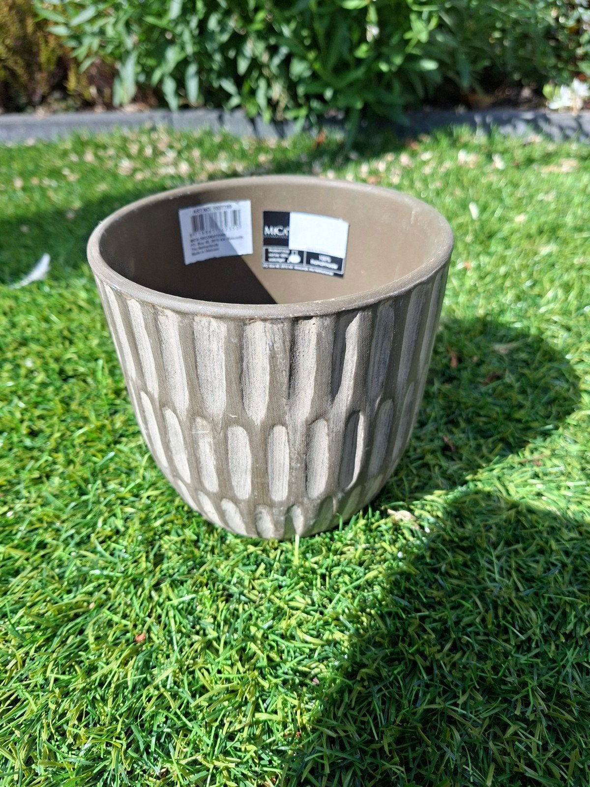 Mooie bloempot van Mica, Ophalen