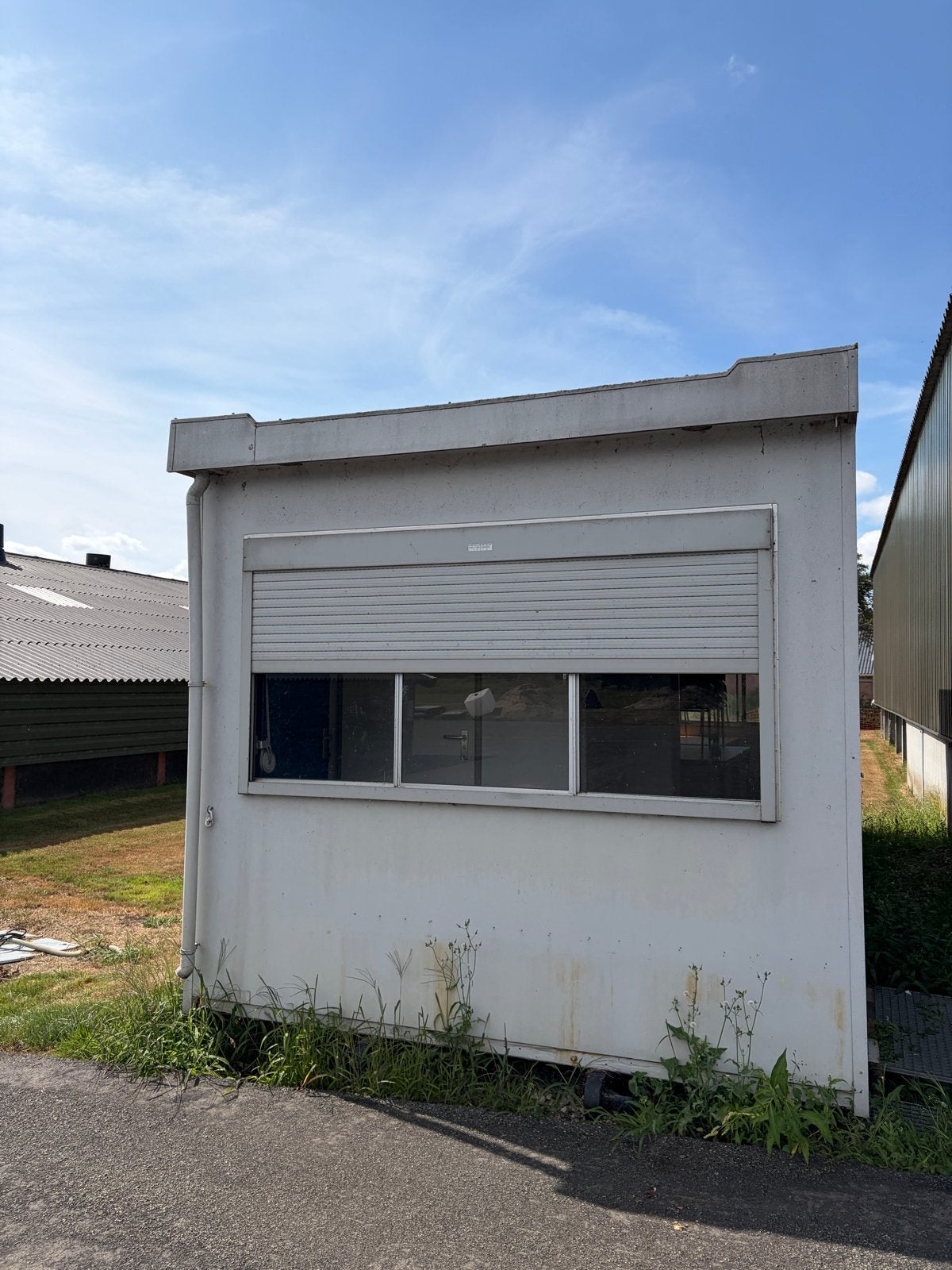 Robuuste bouwkeet/kantoorunit met keuken en opslag, Ophalen