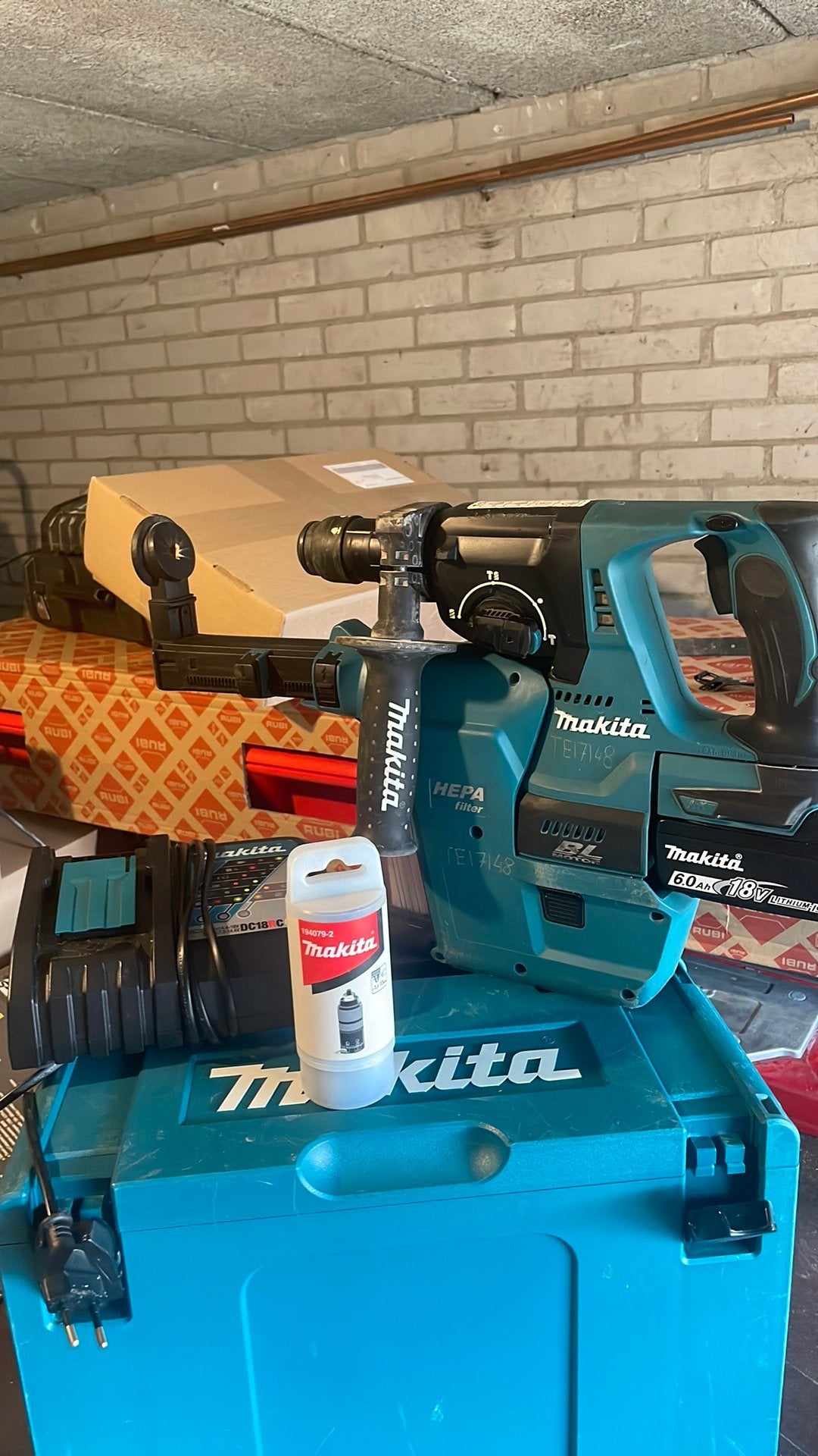 Makita combihamer DHR 242/243, Ophalen, Gebruikt, Boor- en/of Breekhamer